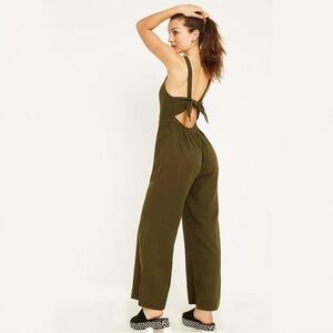 Urban Outfitters Linen Blend Jumpsuit (XS)